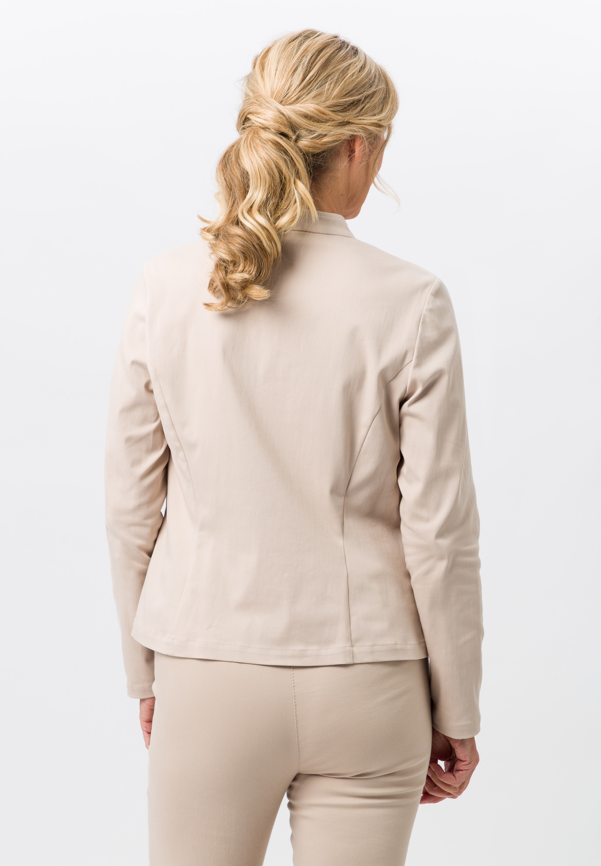 Leichtjacke mit praktischem Reißverschluss - Bild 2