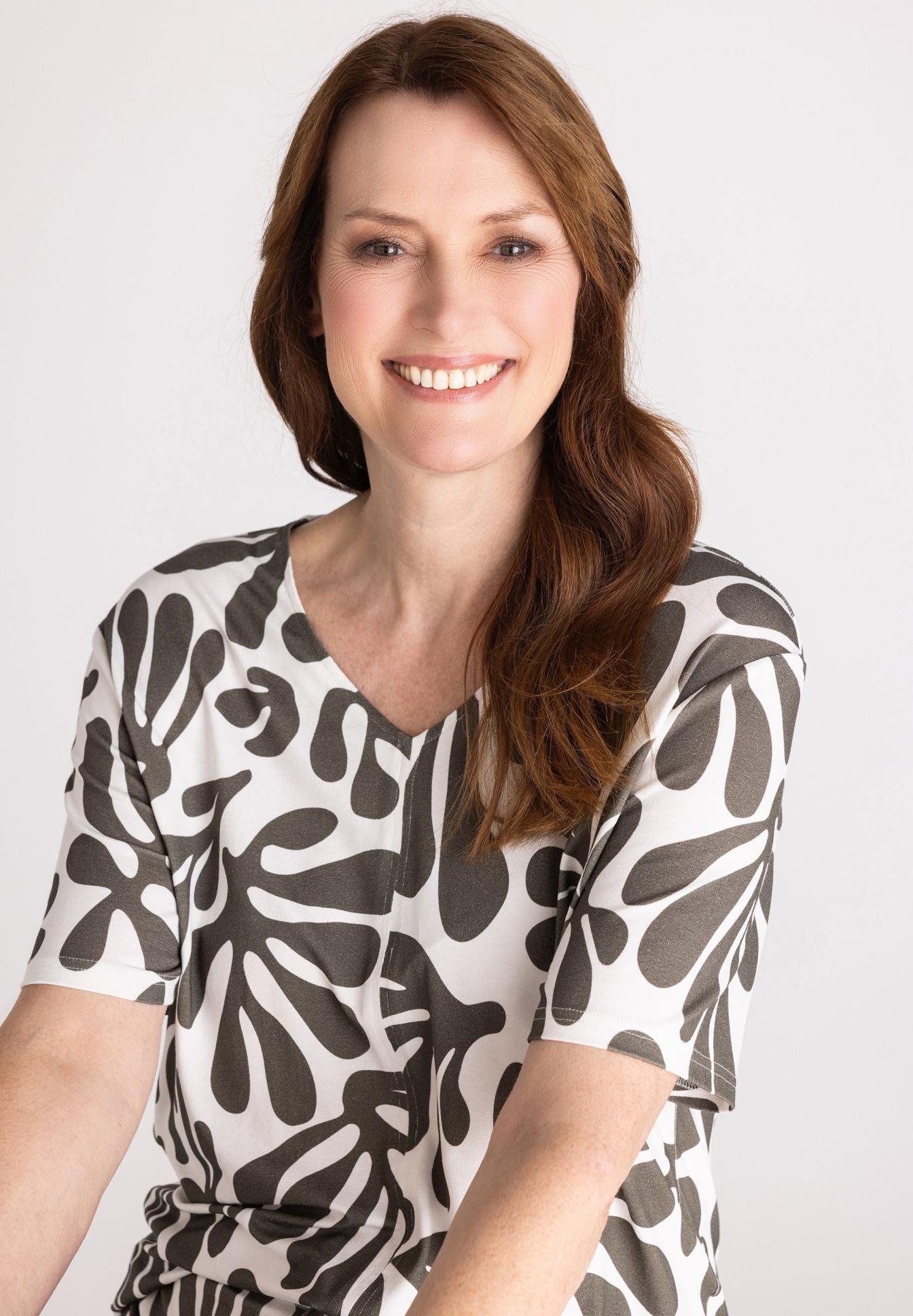  Damenshirt,  Muster,  Kurzarm,  Weiß,  Grau, Damen Shirt, Streifen Shirt, Kurzarm Shirt, Weißgrau Muster, Leinenlook, female, dress, kurzarm, muster, weiß-grau, Damenoberteil, Kurzarm, Print, Pattern, Bluse, Oberteil, T-Shirt, Kurzarm, Druck, Muster