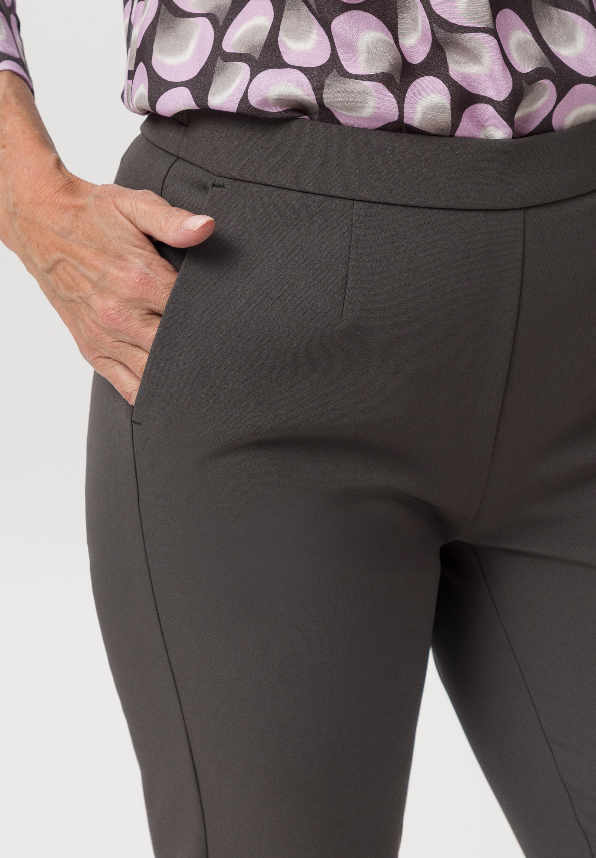 Hosen, Erwachsener, Weiblich, Person, Frau, Hosen, Erwachsener, Weiblich, Person, Frau, Hosen, Erwachsener, Weiblich, Person, Frau, Hosen, Erwachsener, Weiblich, Person, Frau, Hosen, Erwachsener, Weiblich, Person, Frau