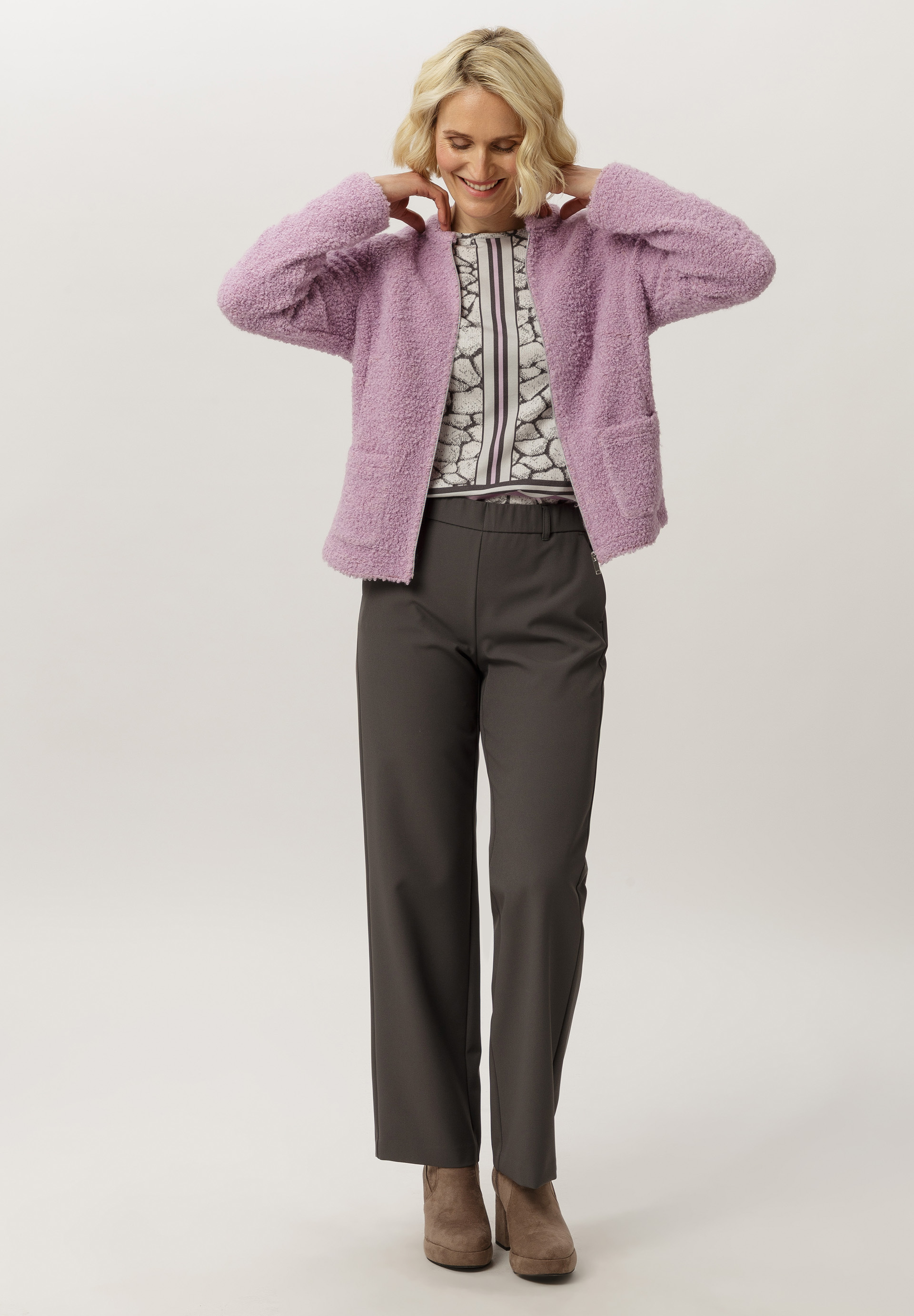 Strickjacke aus Bouclégarn Strickjacke aus Bouclégarn - Produktbild 2