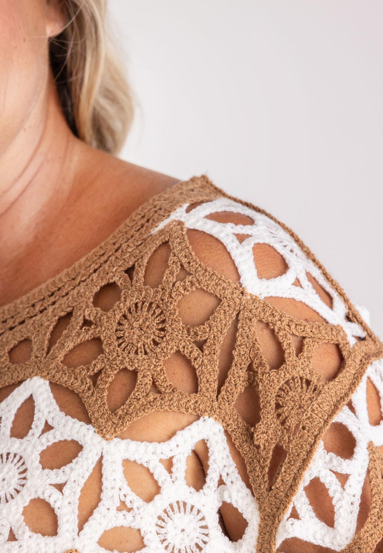 Crochet, Spitze, Schulter, Muster, Braun/Beige, crochet, lace, Schulter, braun, weiß, Häkellook, Krochellace, Oberteil, Gepunktetes Muster, Karo-Detail