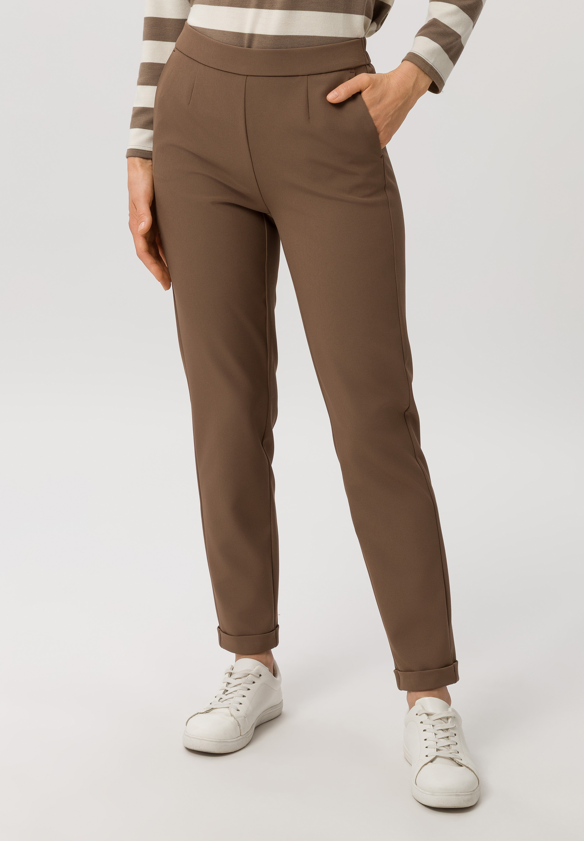 Hose in gepflegter Optik - Bild 1 Bekleidung, Hosen, Khaki, Schuhwerk, Schuh, Bekleidung, Hosen, Khaki, Schuhwerk, Schuh