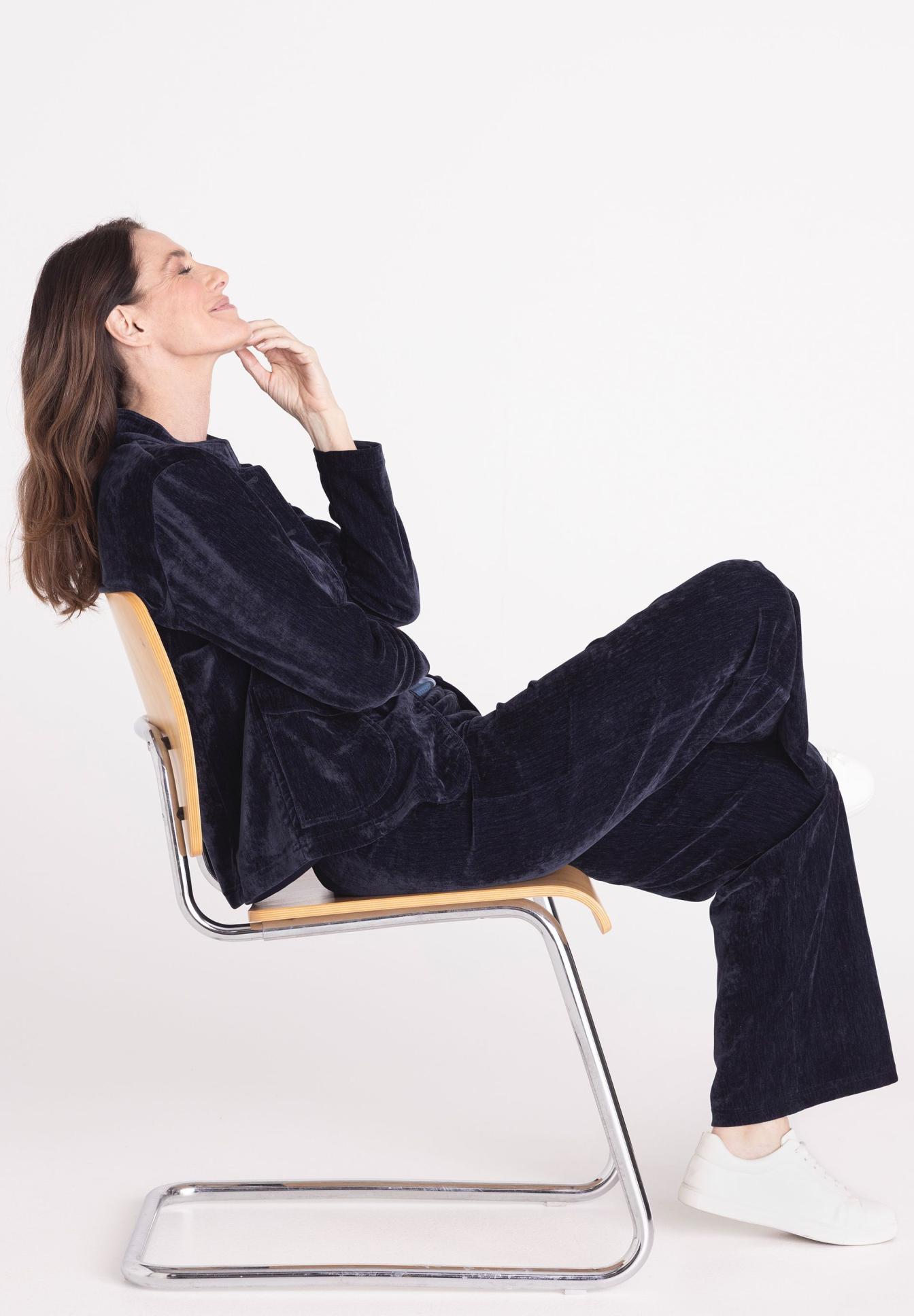 velvet, Jumpsuit, dunkelblau, Hosenanzug, Stuhl, velvet, Jumpsuit, dunkelblau, Hose, Stuhl, Velvet, Damenanzug, Overall, Knitwear, Dunkelblau, Velvet, Jumpsuit, Dunkelblau, Entspannt Passform, Stuhl-Design