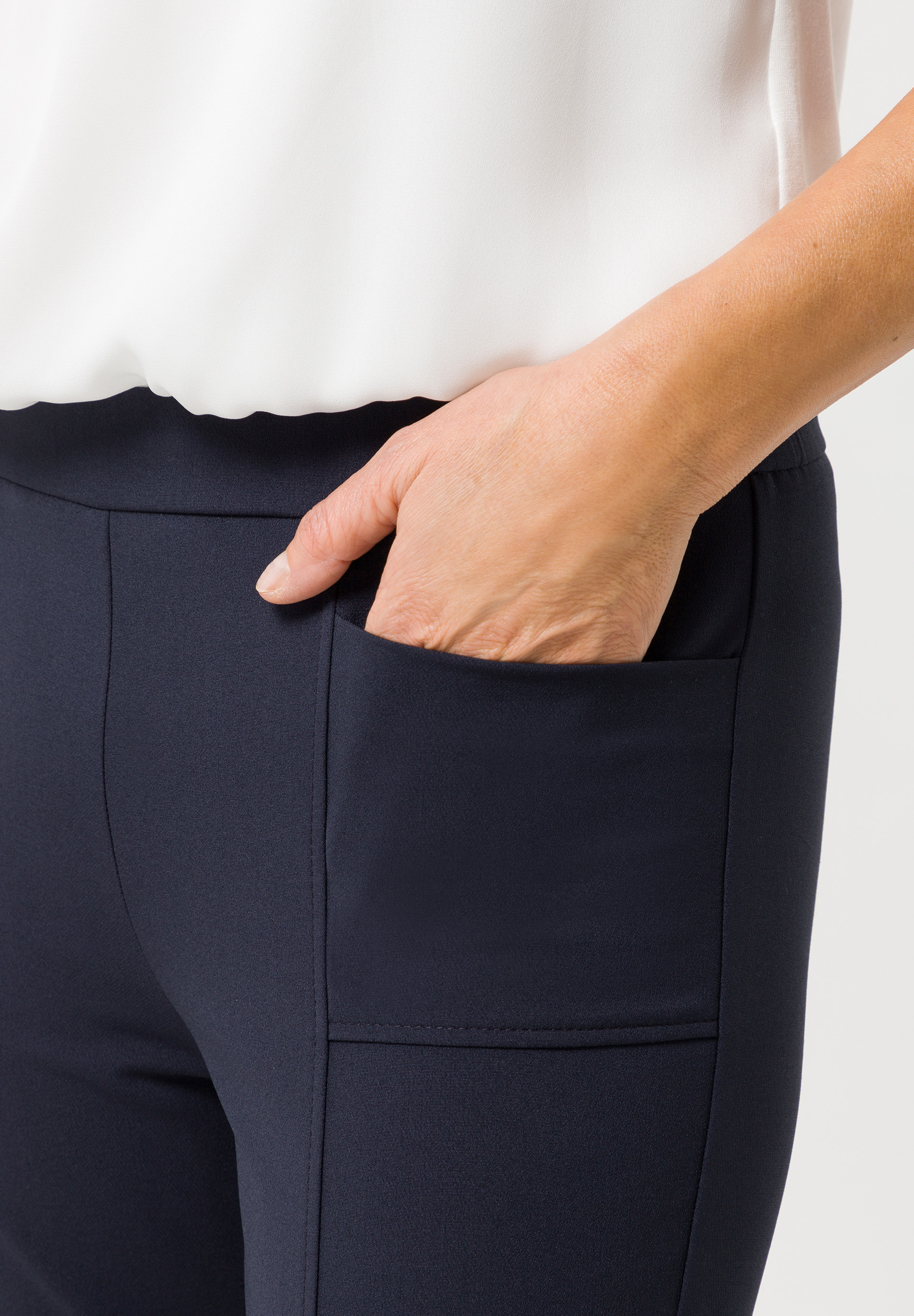 Schlupfhose MIA mit modernen Eingrifftaschen - Bild 4