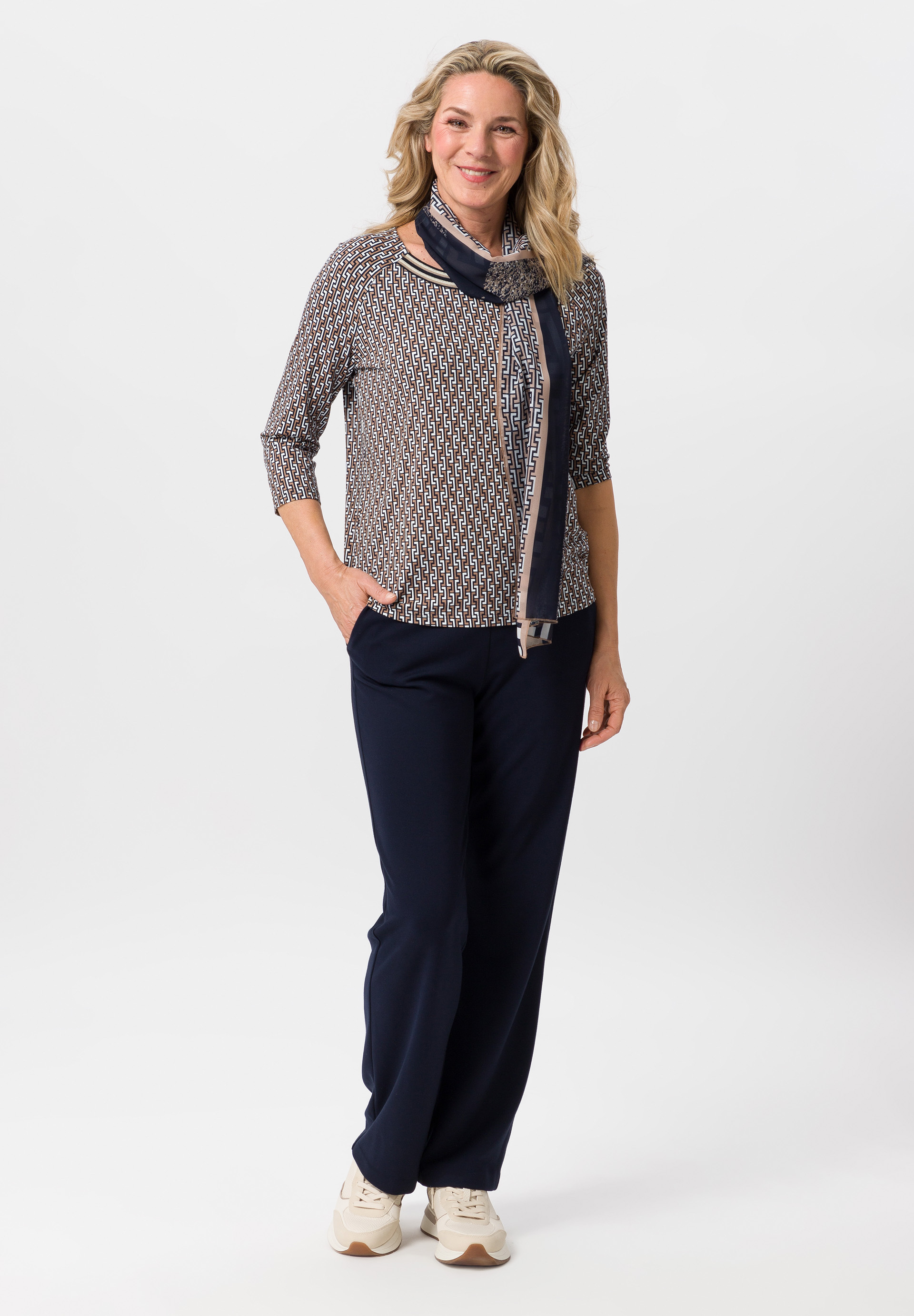 Shirt in ansprechendem Design - Produktbild 2