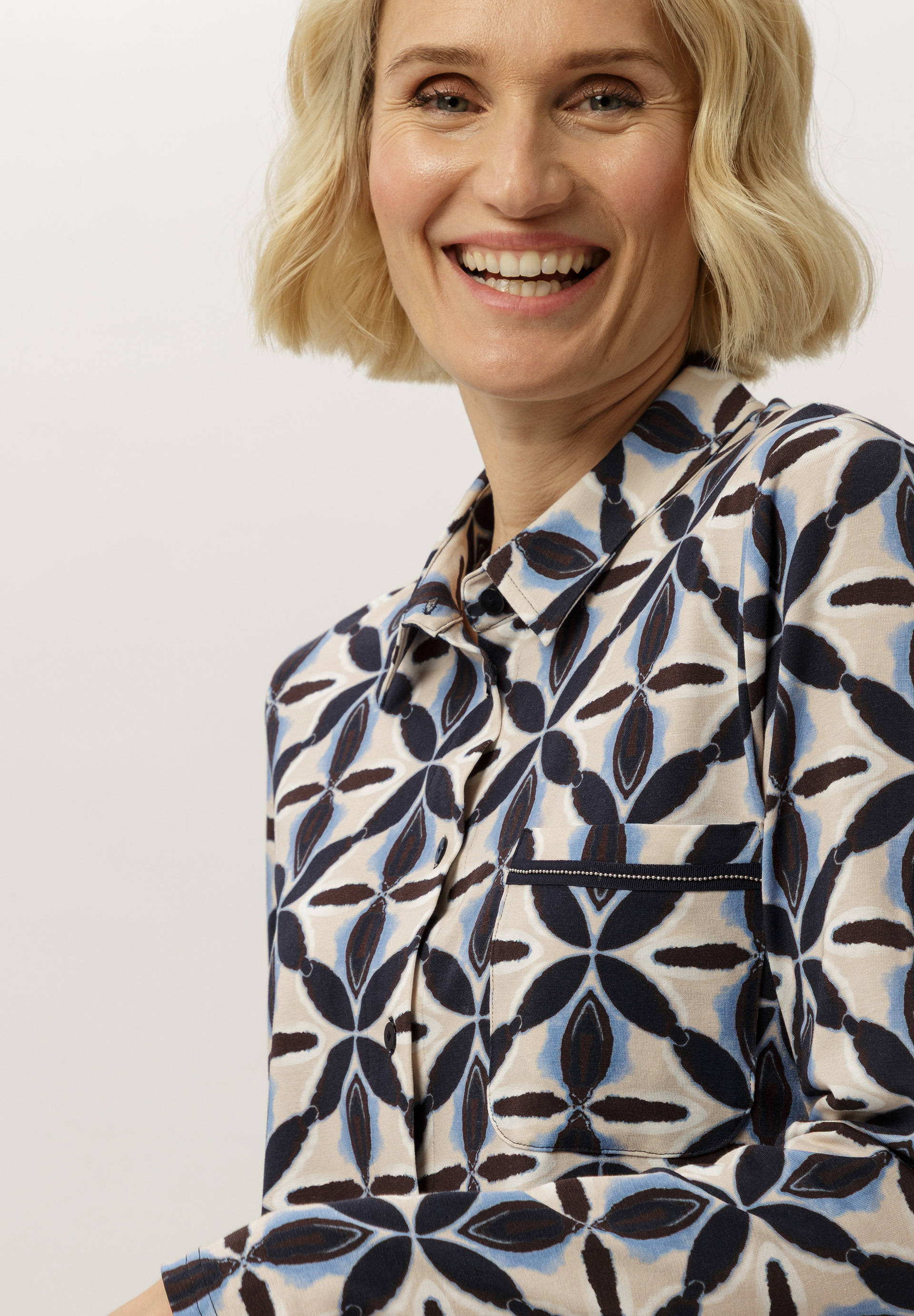 Bluse mit Allover-Print - Bild 4 Bluse mit Allover-Print - Bild 4