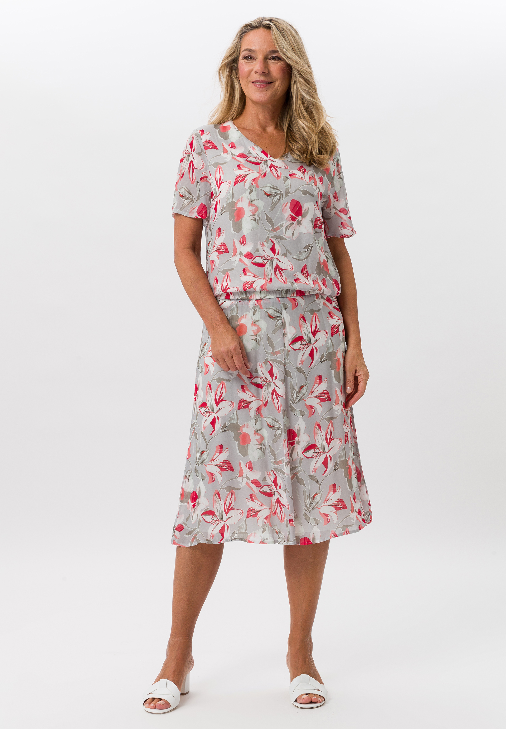Blouse with a flattering silhouette - Bild 3 Blouse with a flattering silhouette - Bild 3