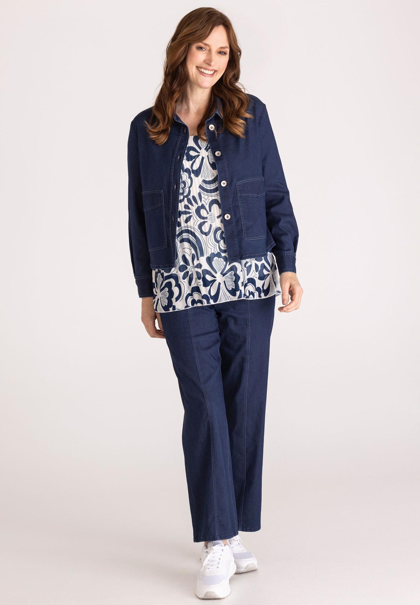 Trousers With a stylish centre seam - Product Image 2