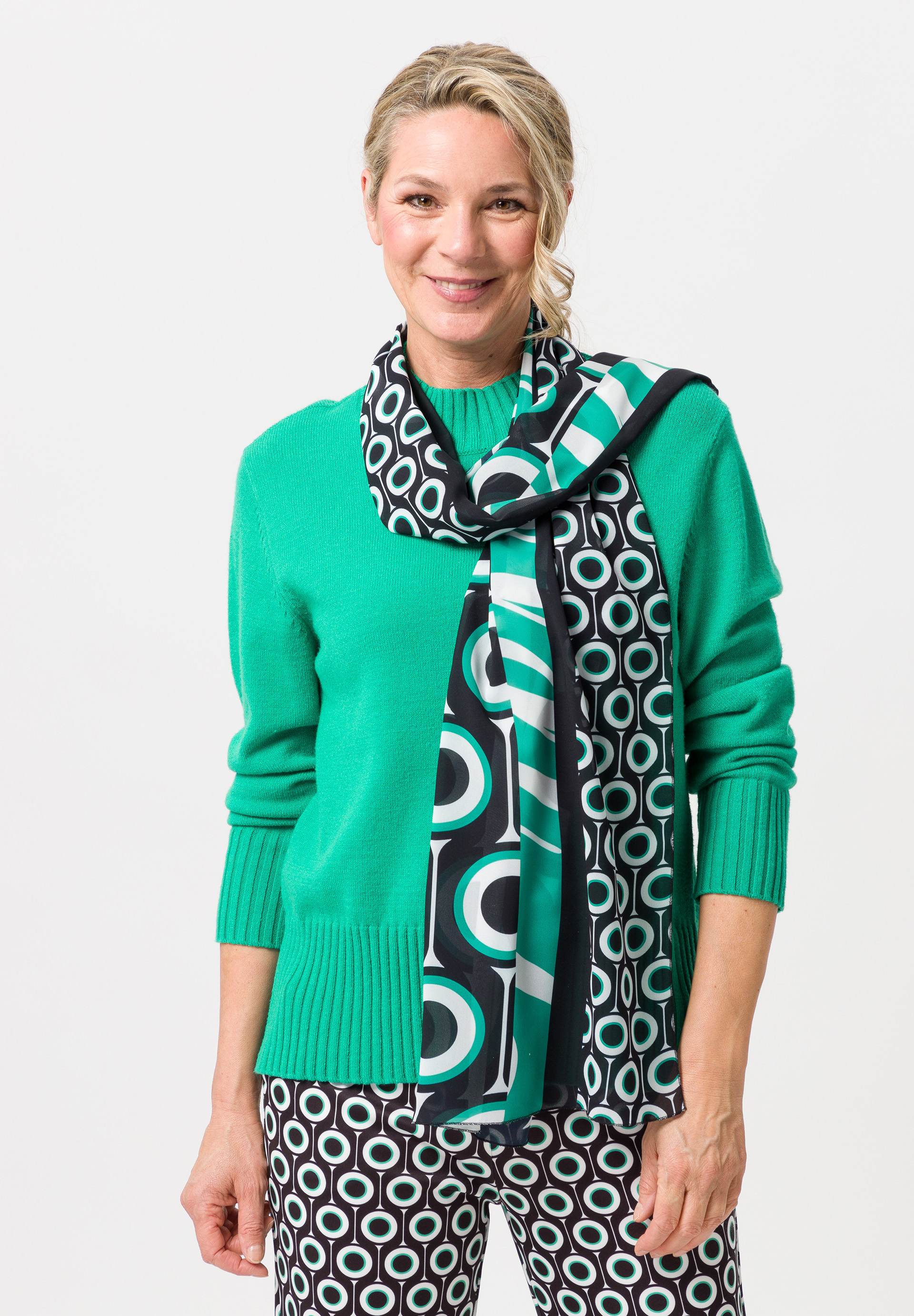 Cloth with geometric elements - Bild 1 Cloth with geometric elements - Bild 1