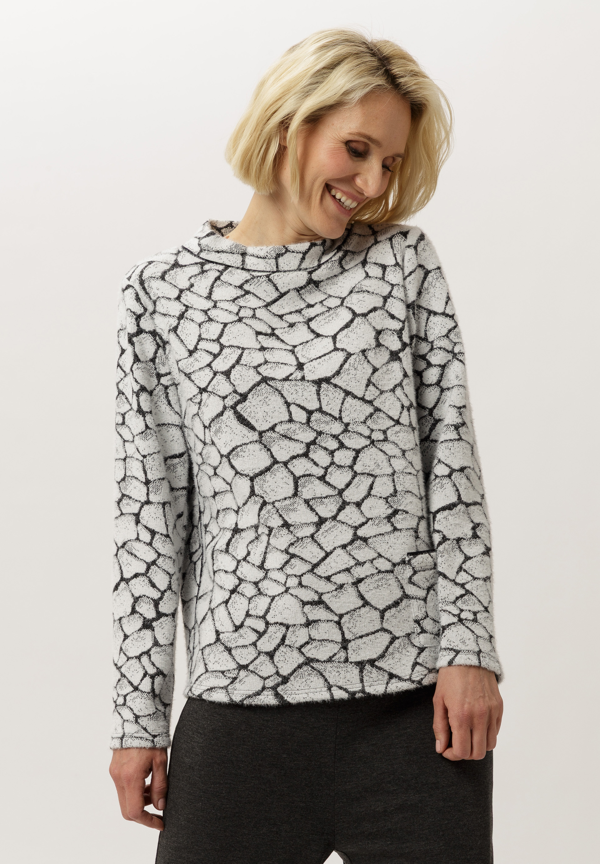Knitted jumper In a modern look Knitted jumper In a modern look - Product Image 1