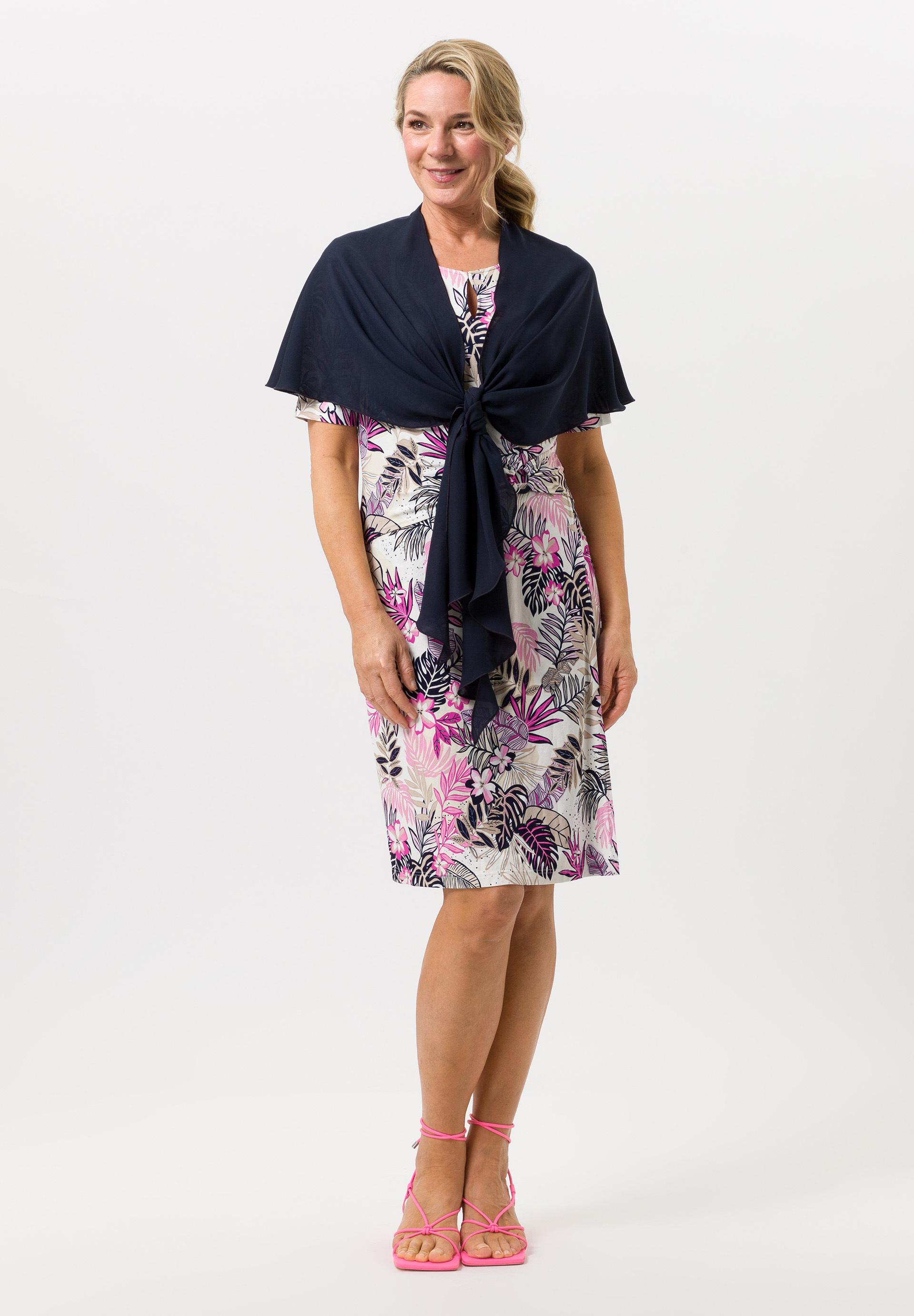 Jerseykleid mit dezentem Blütenmuster Jerseykleid mit dezentem Blütenmuster - Produktbild 2