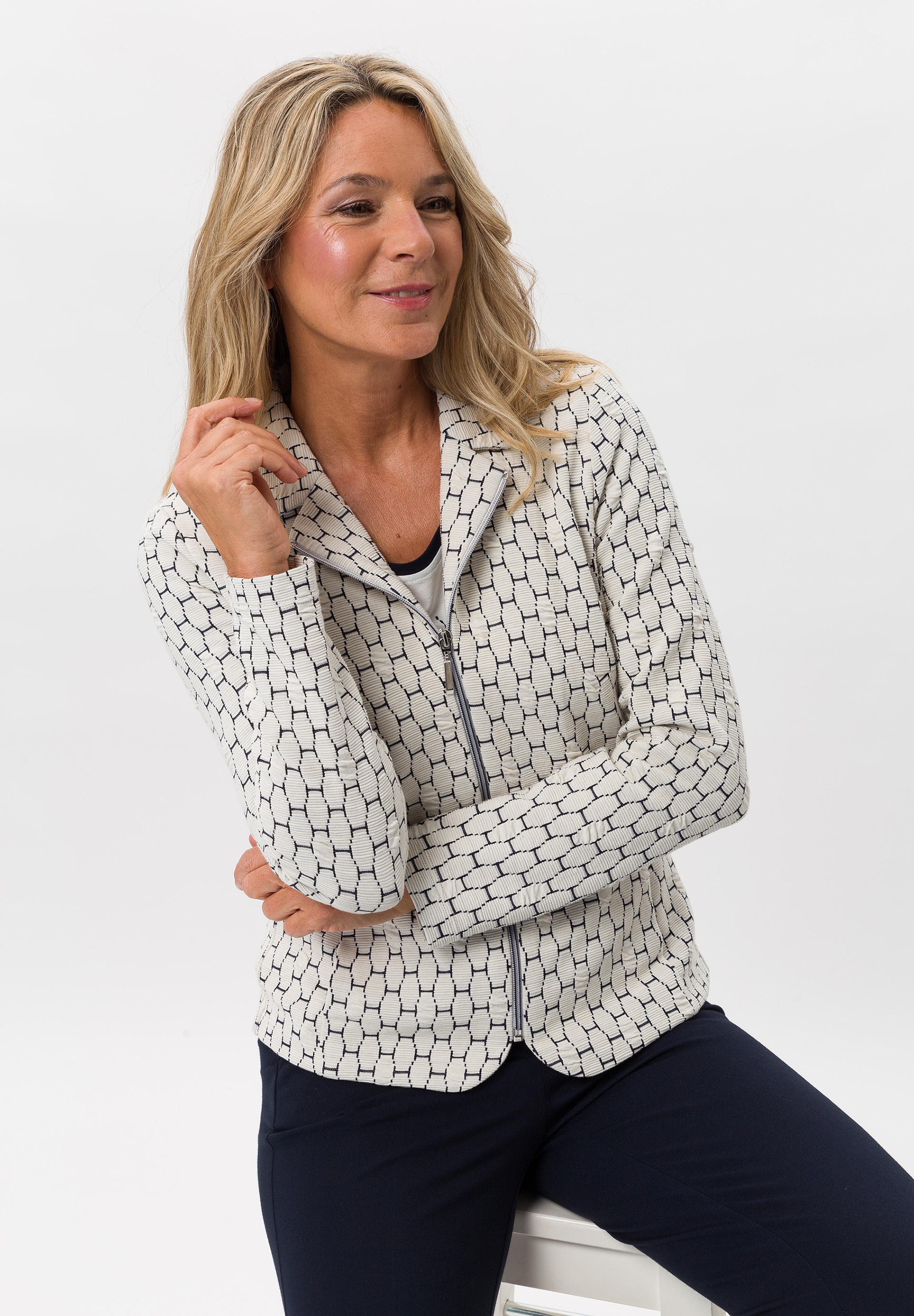 Jerseyblazer mit hoher Bewegungsfreiheit - Bild 4 Jerseyblazer mit hoher Bewegungsfreiheit - Bild 4