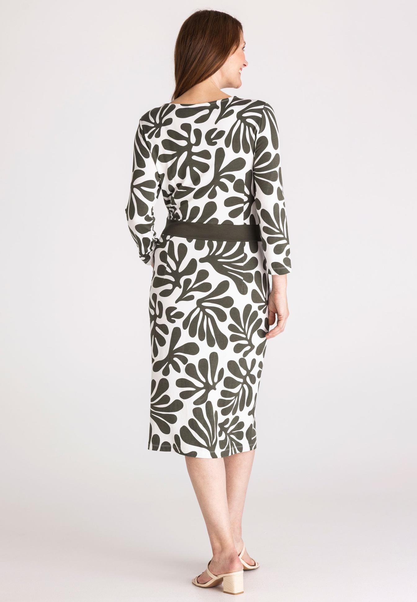 Kleidung, Kleid, Kariertes Muster, Druck, Midi-Länge, Kleid, Druck, Midikleid, Schwarz-weißer Print, Langärmelig?, Kleid, Blättermuster, Midi-Länge, Weiß-Schwarz, Langarm, Kleid, Kleid mit Muster, Druck, Midikleid, schwarz-weißer Druck