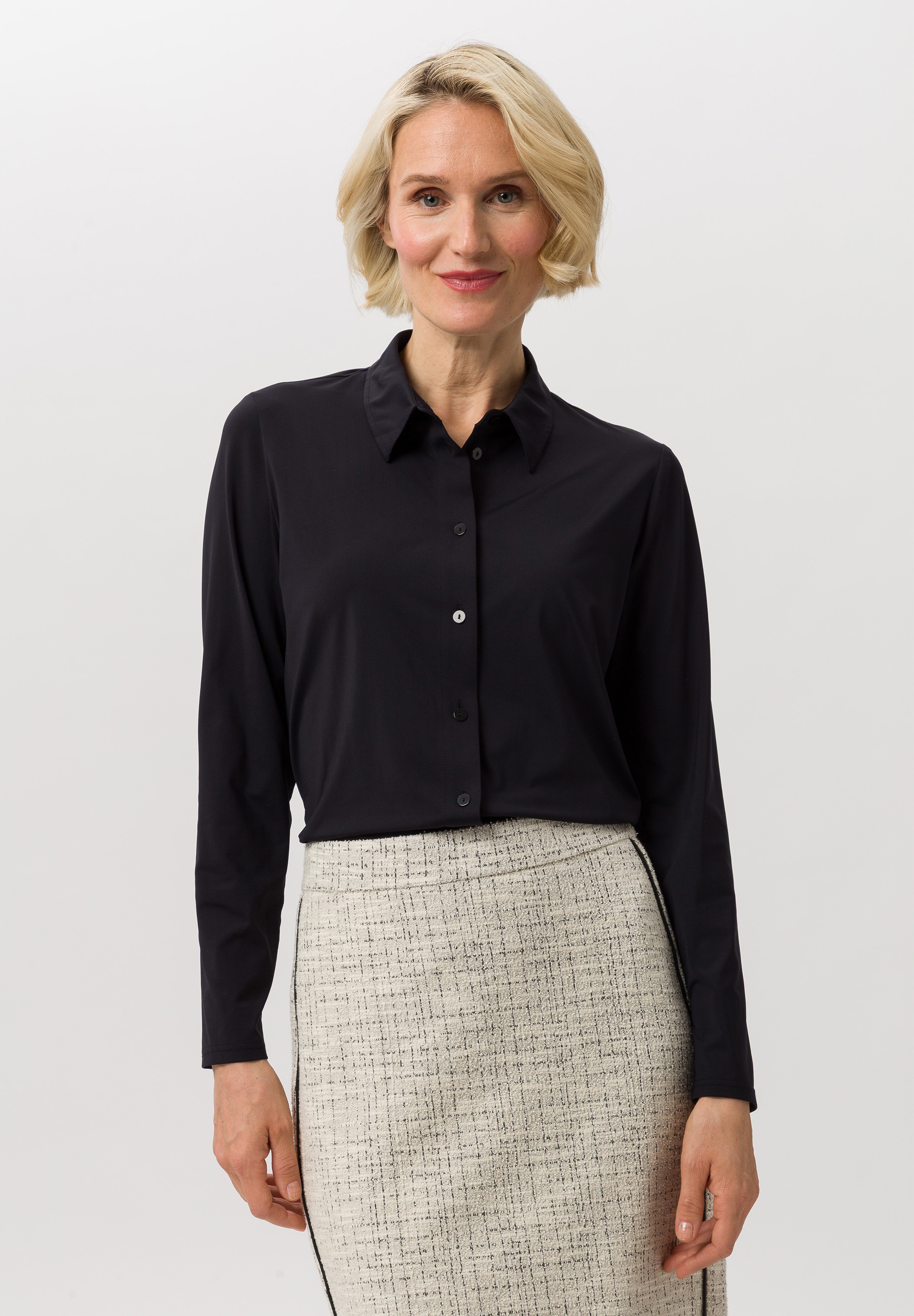 Bluse in Unifarben - Bild 1 Bluse, Hemd, Langarm, Person, Frau, Bluse, Hemd, Langarm, Person, Frau, Bluse, Hemd, Langarm, Person, Frau, Bluse, Hemd, Langarm, Person, Frau, Bluse, Hemd, Langarm, Person, Frau, Bluse, Hemd, Langarm, Person, Frau, Bluse, Hemd, Langarm, Person, Frau