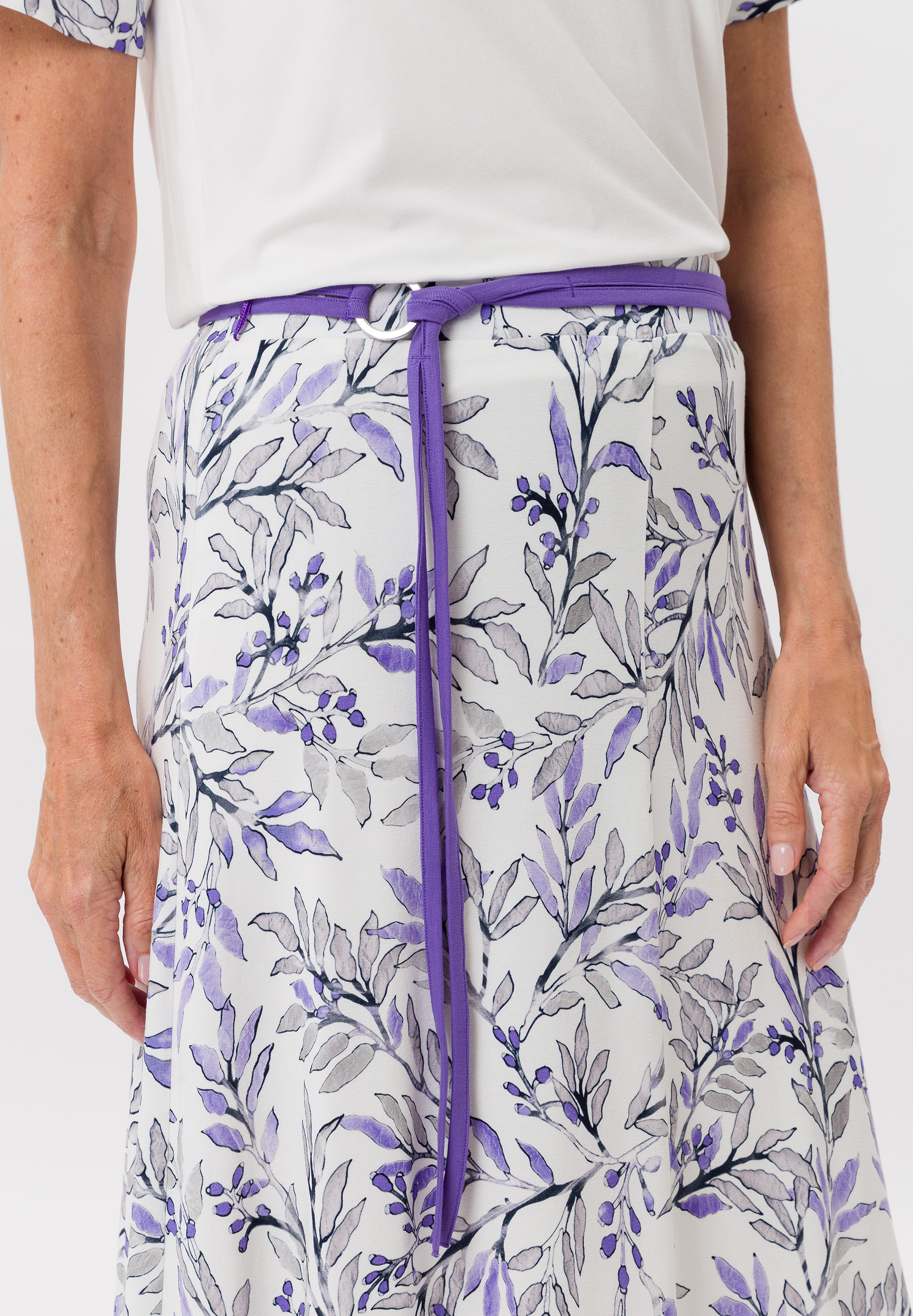 Slip skirt with tie belt - Bild 4 Slip skirt with tie belt - Bild 4