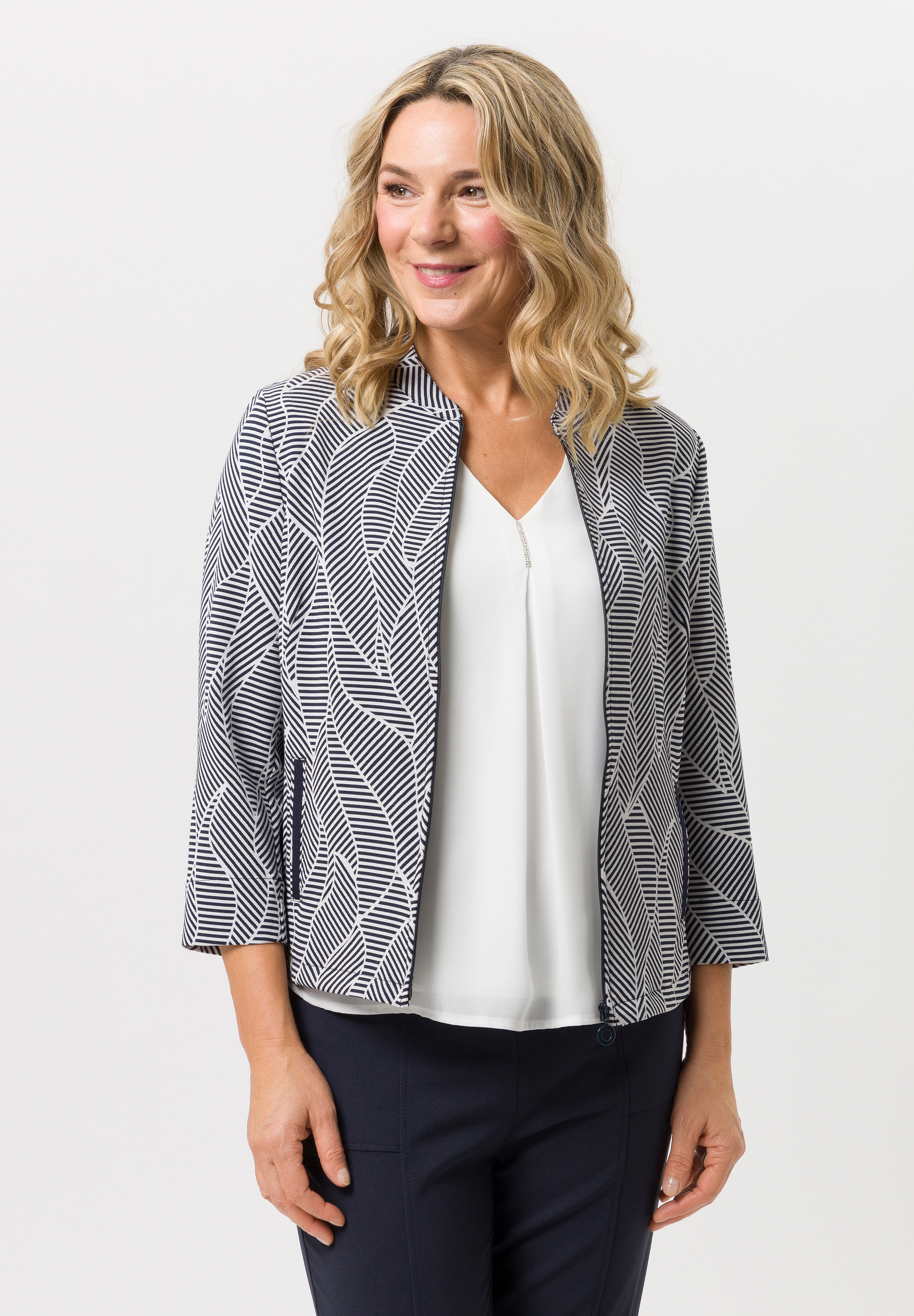 Leichtjacke mit Jacquard Muster Leichtjacke mit Jacquard Muster - Produktbild 1