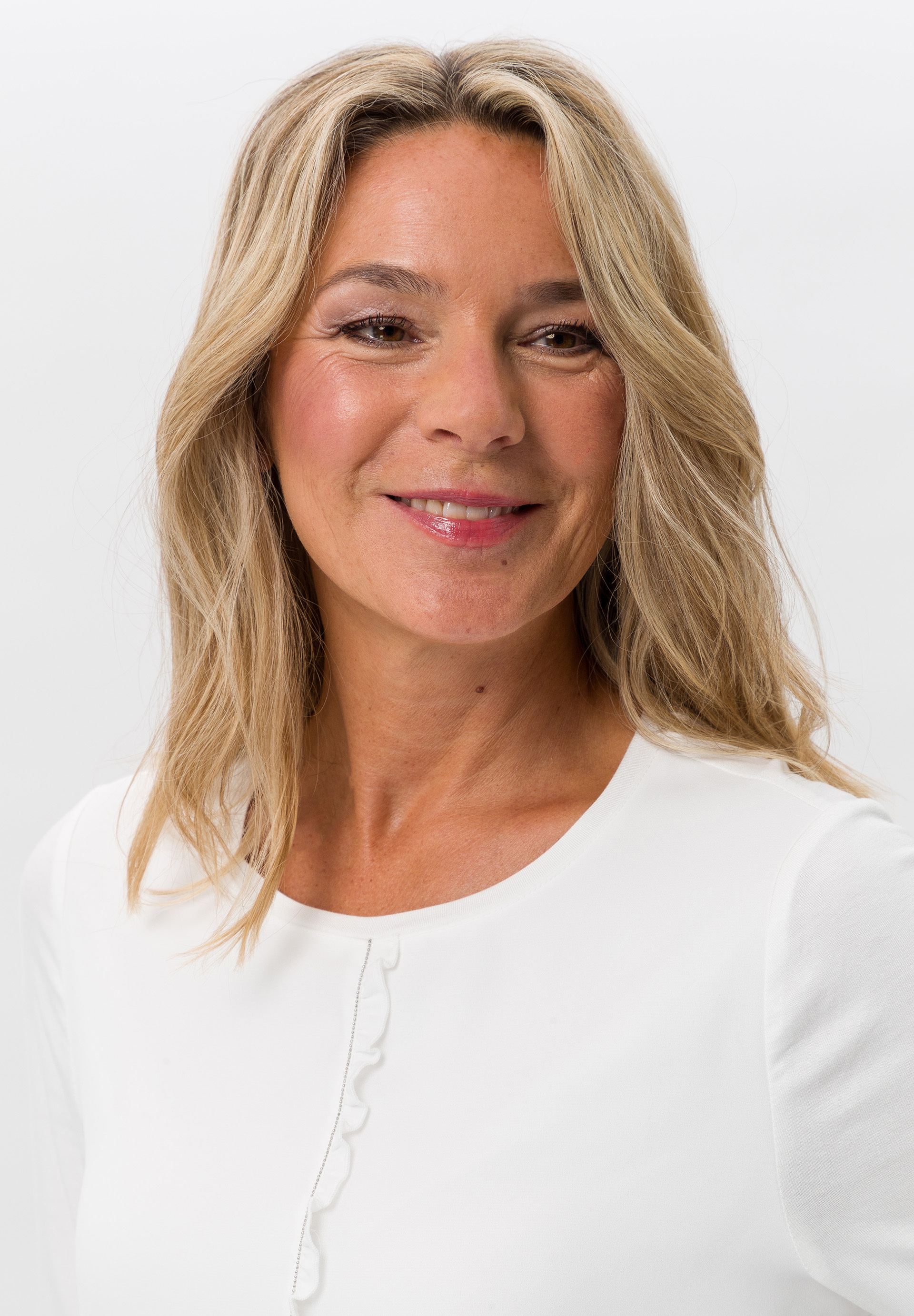 Blusenshirt mit Schmuckkette - Bild 4 Blusenshirt mit Schmuckkette - Bild 4