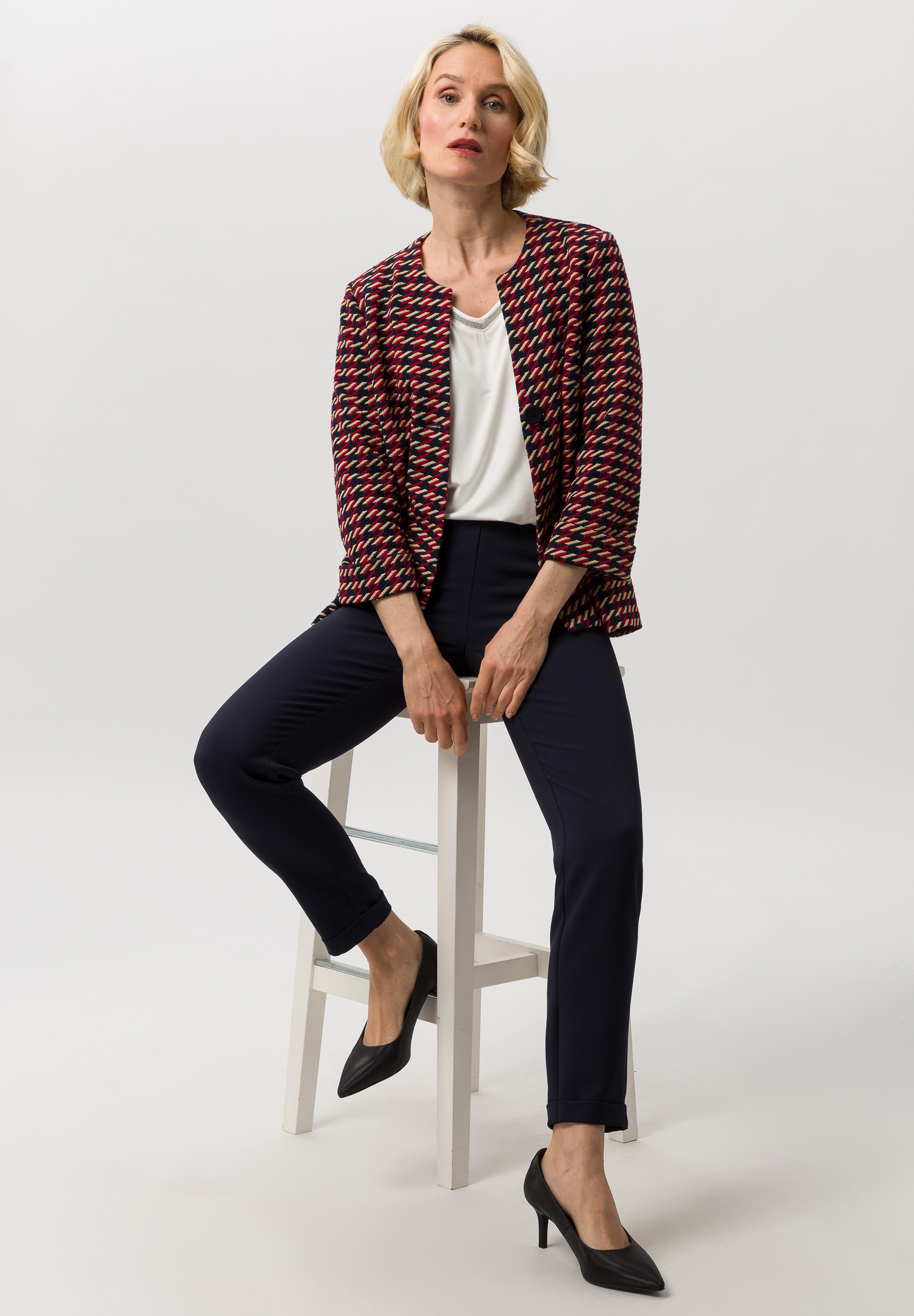 Jacke in feminin lässiger Optik - Produktbild 2