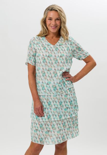Sommerkleid mit Stufen