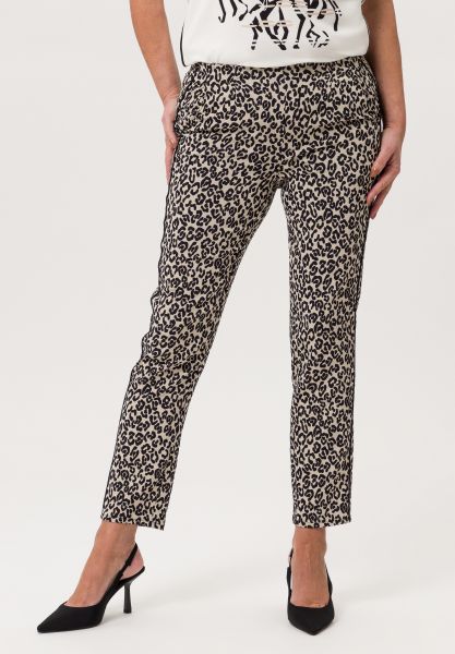 Broek MIA met decoratieve biezen