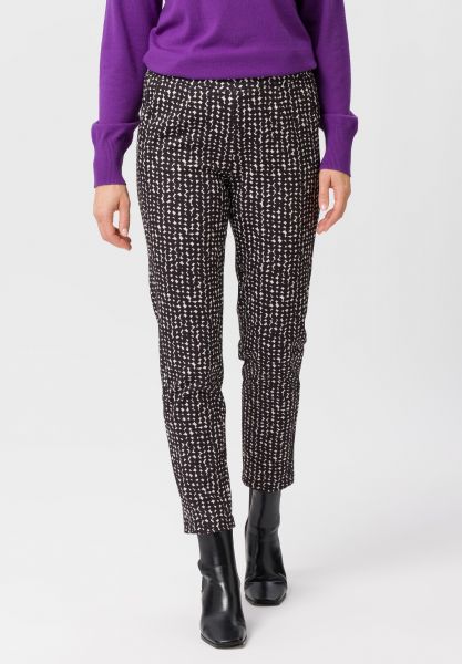Broek MIA in een modern ontwerp
